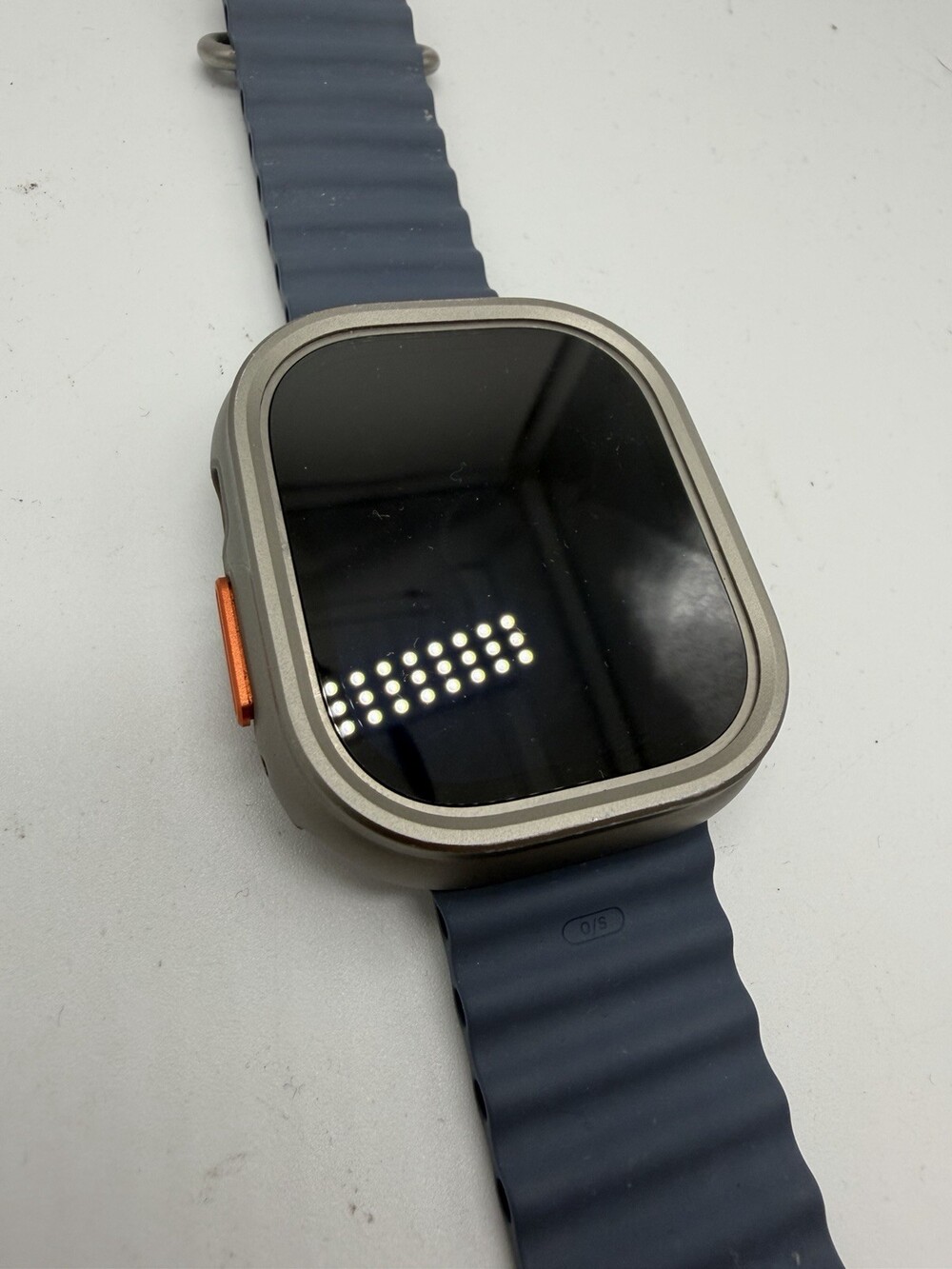 Apple Watch Ultra A2622 49mm GPS + Cellular Natural Titanium